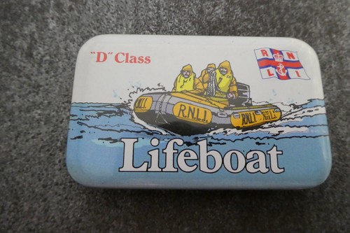 Class lifeboat pin badge - d,