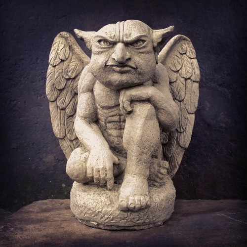 Flying gargoyle statue made - flying,