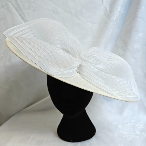 Ivory cream white - cream, bow