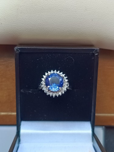 Tanzanite and diamond - tanzanite,