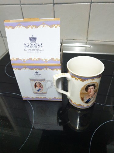 Royal heritage the queen - royal,