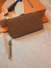 Louis Vuitton Purse Zippy