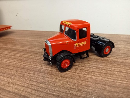 Corgi modern truck - corgi,