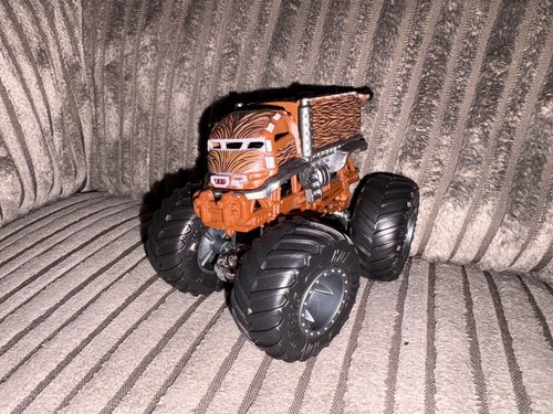 Hot wheels monster - monster, star
