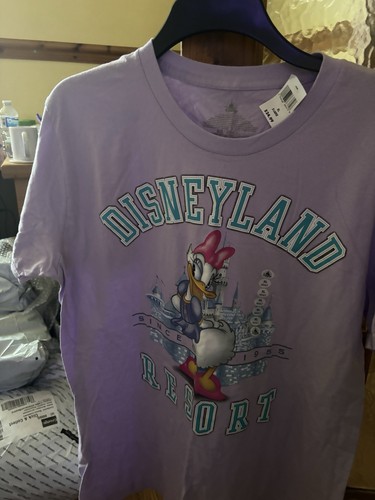 Disneyland daisy shirt size - daisy,
