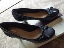 Pre-Owned Ladies 'Clark's Chorus Bombay' Black Stitched Leather Court Shoes-UK5