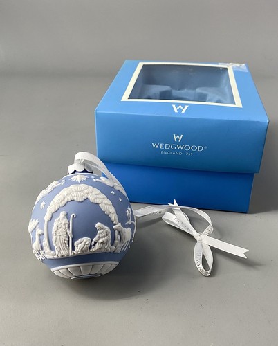 Boxed wedgwood blue jasperware - boxed,