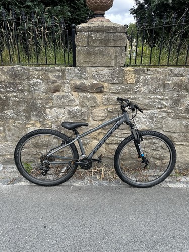 Carrera valour mountain bike - mountain,