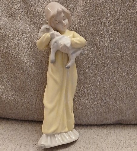 Porcelain decorative figurine - porcelain,