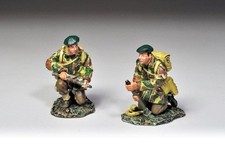 THOMAS GUNN WW2 COMM007 - Two