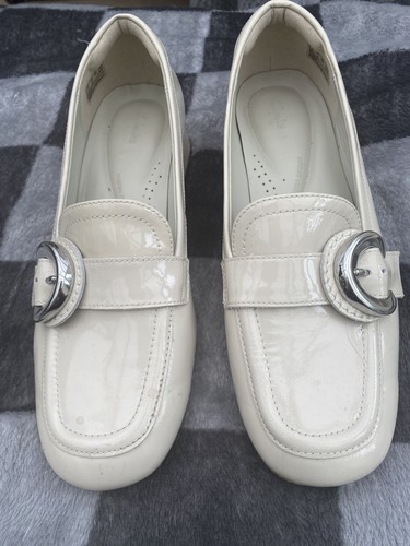 Clarks cream patent - clarks,