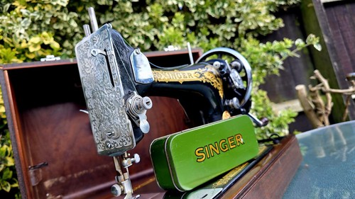 Vintage singer sewing machine - sewing,