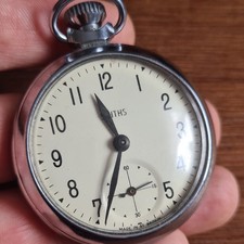 Vintage metal Smiths Pocket