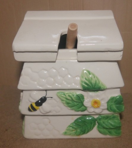 Bee hive shaped honey - shaped, pot