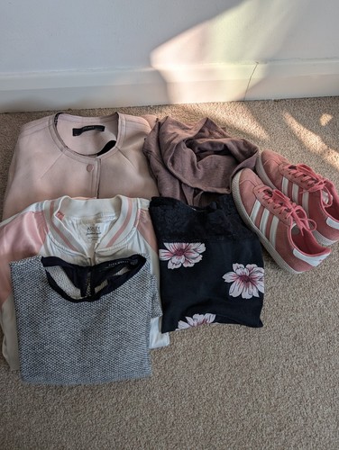 Women clothes bundle size - clothes,