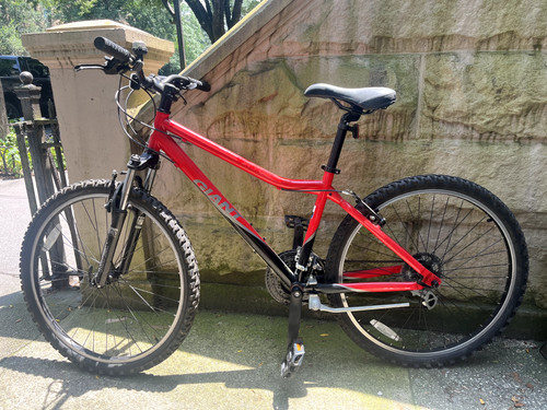 Giant boulder mountain bike - boulder,