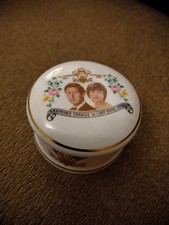 Porcelain trinket box wedding