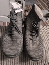 NWT Mens Slip On Soft High Top Size 9  Shoes