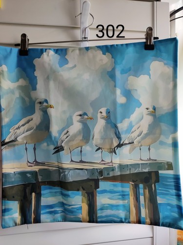 Four seagulls pier soft - on,