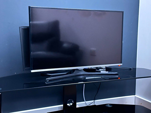 Samsung 32in led - full, 1080p