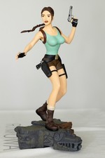 Lara Croft Tomb Raider LOW