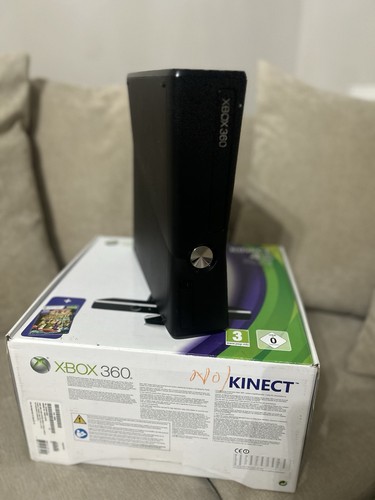 Xbox 360 slim - 360, boxed