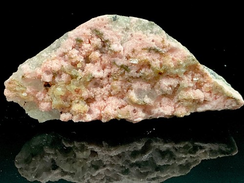 Rhodochrosite stilbite quartz - stilbite,