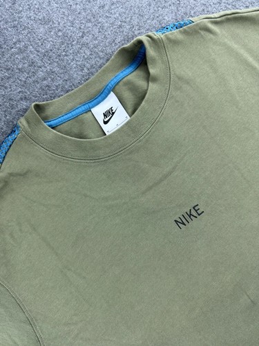 Nike sportswear shirt size - t,