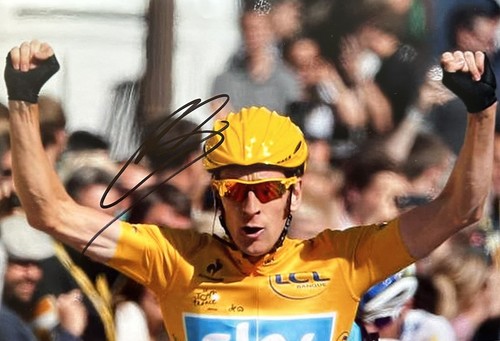 Sir bradley wiggins hand - sir,
