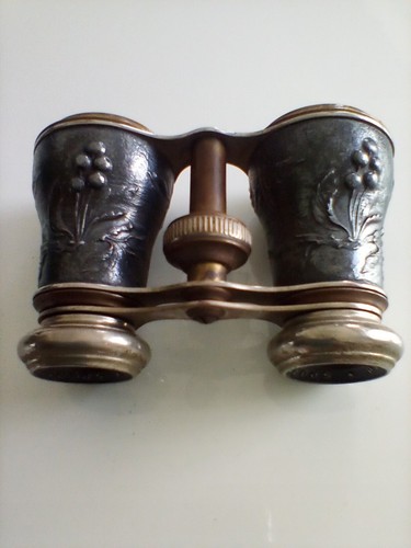 Opera glasses