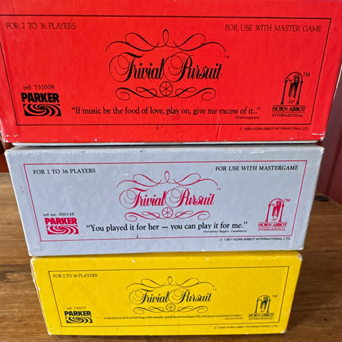 Parker trivial pursuit cards - trivial,