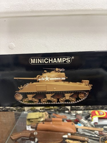 Minichamps sherman m4a3 - sherman, ww2