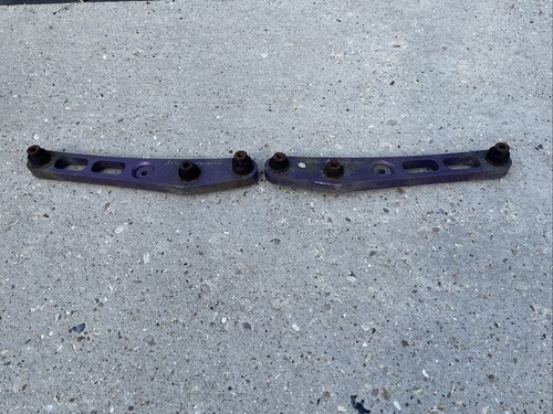 Rear lower arms - rear,