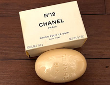 CHANEL No 19 BATH SOAP 150g