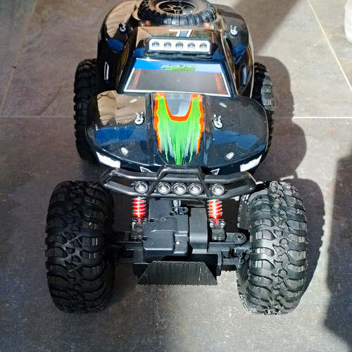 Maisto tech rock crawler - maisto,