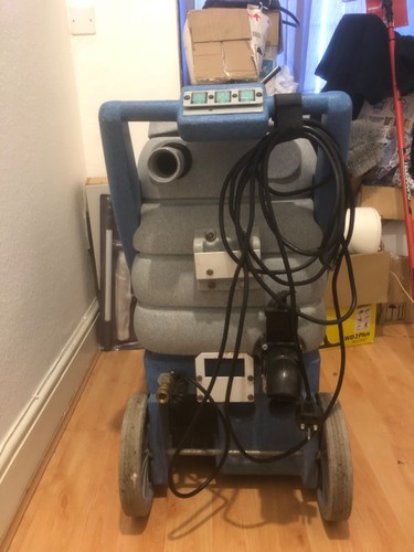 Carpet cleaning machine - cleaning,