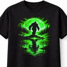 Bigfoot T-Shirt Gothic Moon