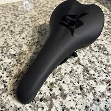 Vader smooth saddle black - smooth,
