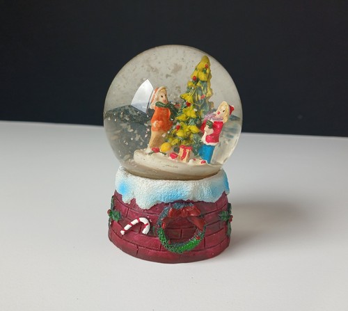 Vintage christmas snow globe - christmas,