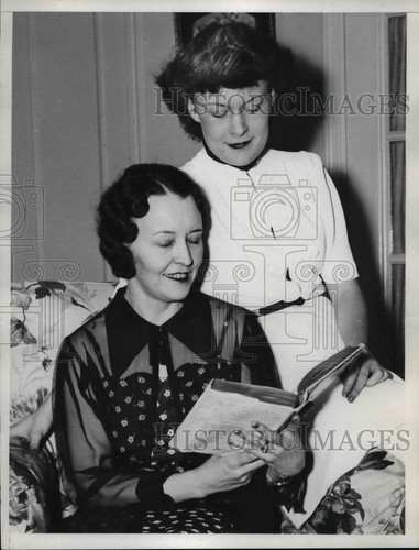 1936 press photo mrs w - photo, w.w