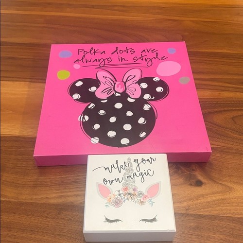 Disney minnie mouse and - minnie,