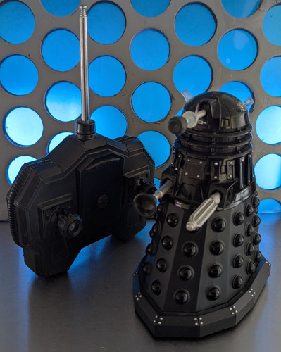 Doctor who black - who, sec