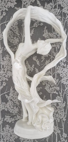 Royal worcester figurine - royal,