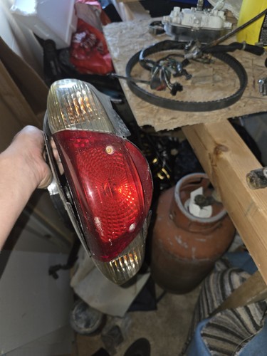 Honda pes 125 taillight assy - pes,