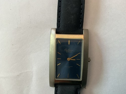 Vintage osco quartz - quartz, titan