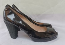 SOLE SURVIVOR (NEXT) size 8 ~