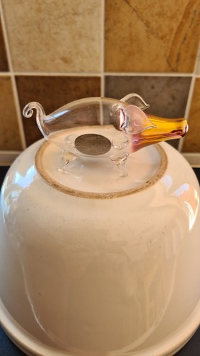 Hand blown coloured glass - ,