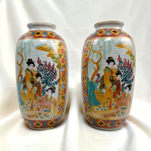 Japanese satsuma style pair - style,
