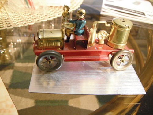 Tinplate fire engine replica - ,