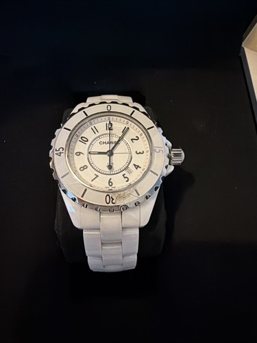 Chanel j12 white ceramic - chanel,